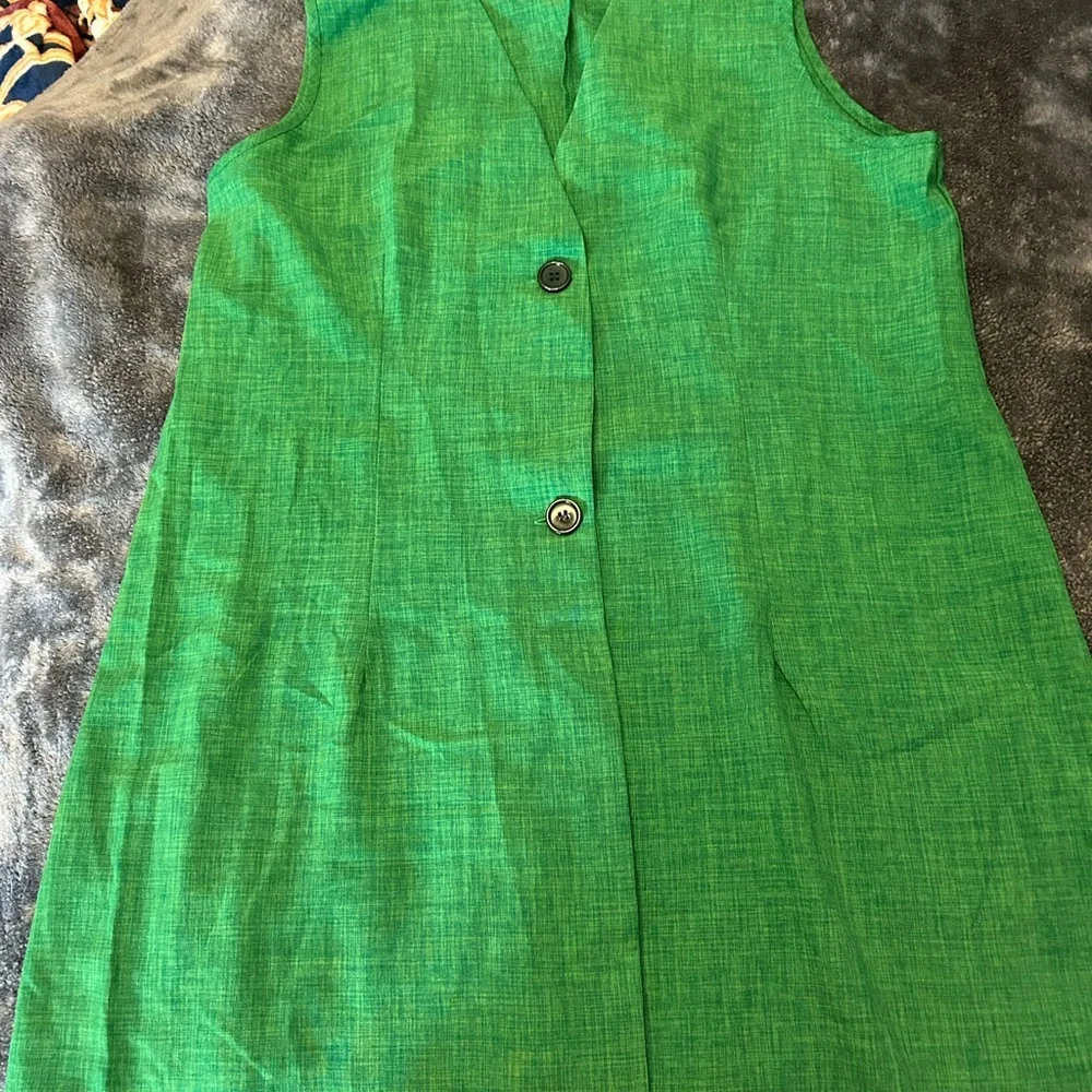 Green Women's 2 pc set - Picture 2 of 4